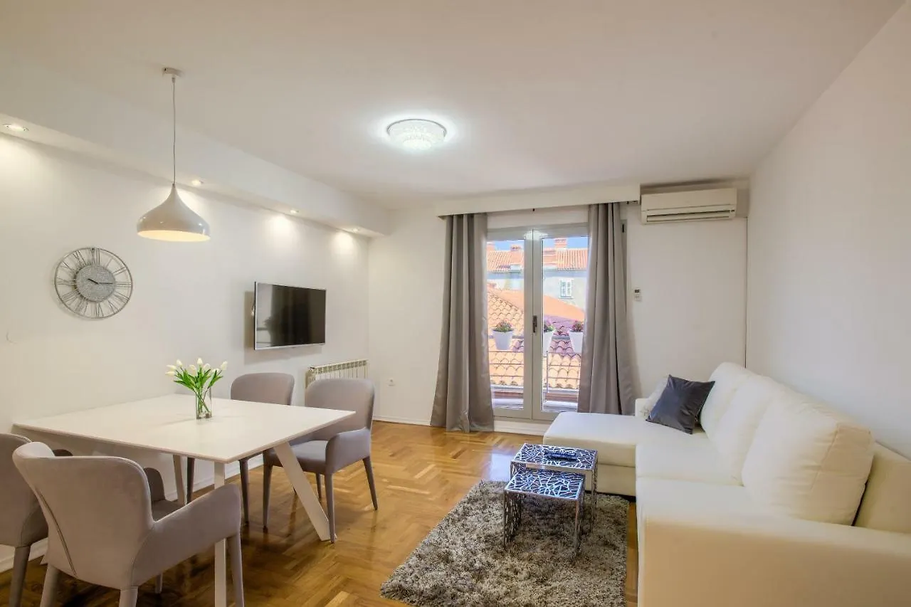 Apartment San Rocco Center Pula